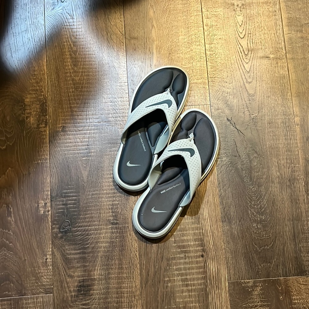 Nike Memory Foam Flip Flops